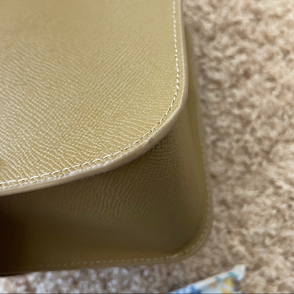 Minimalist Structured Crossbody Shoulder Bag - Picture 11 of 15